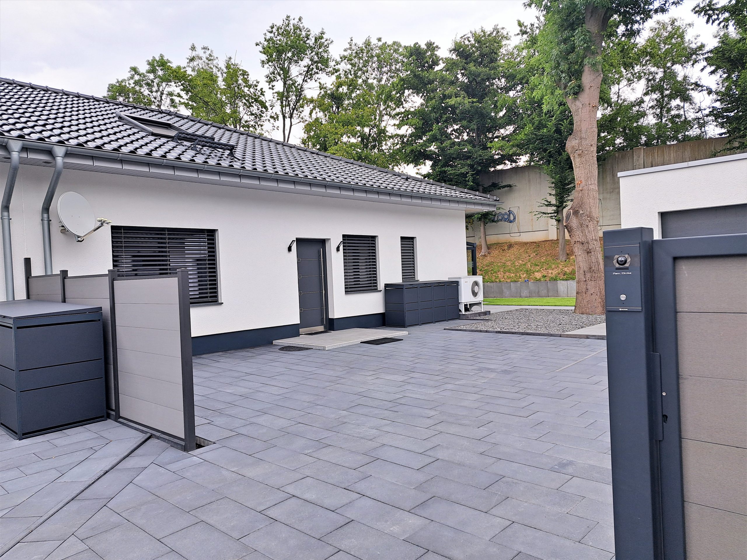 Exklusiver Bungalow im Galeriestil mit Garten in 41189 Mönchengladbach-Wickrath