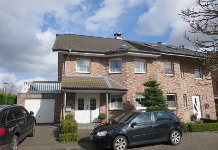 Halbfreistehendes Einfamilienhaus in Wegberg