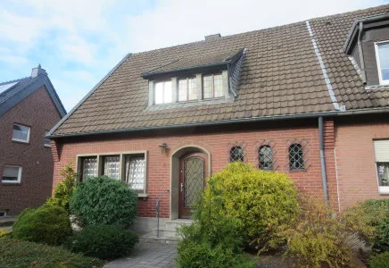 Charmantes halbfreistehendes Einfamilienhaus in Wegberg